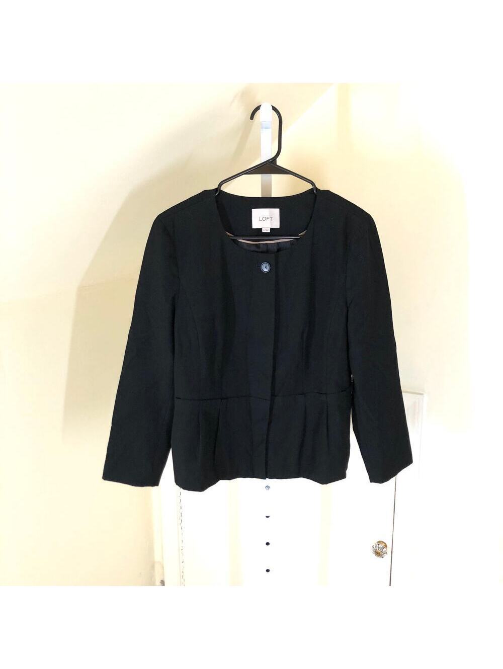 Ann Taylor LOFT EUC Women's Black Button Down Flare Back Black Blazer Size 6